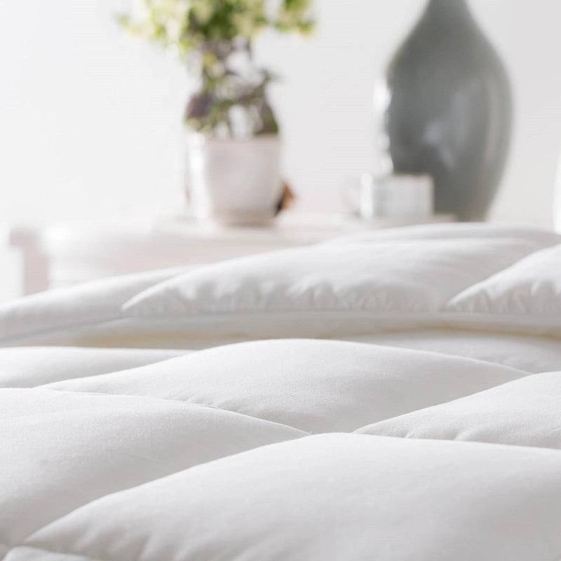 Down Alternative Microfiber Comforter