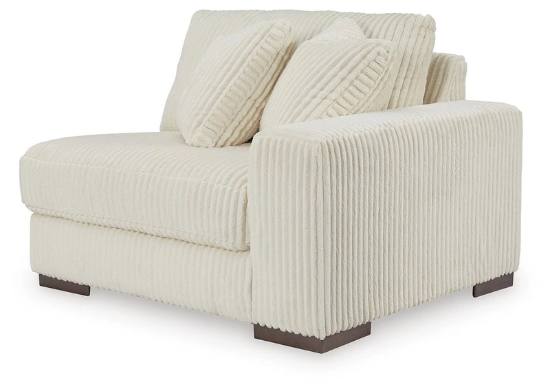 Lindyn Sectional with Chaise