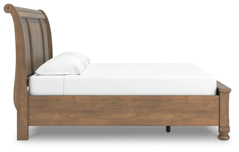 Feddinger Panel Storage Bed